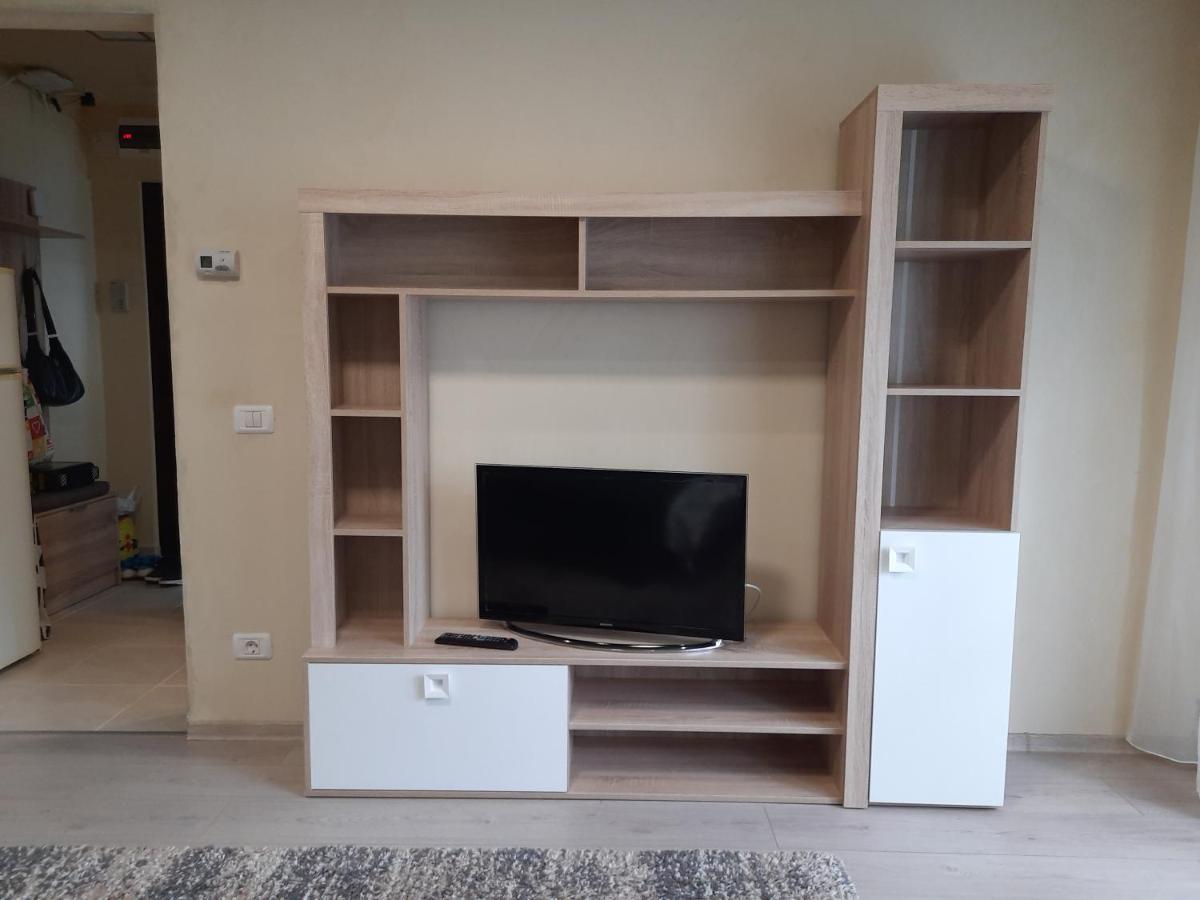 Uranus Apartment