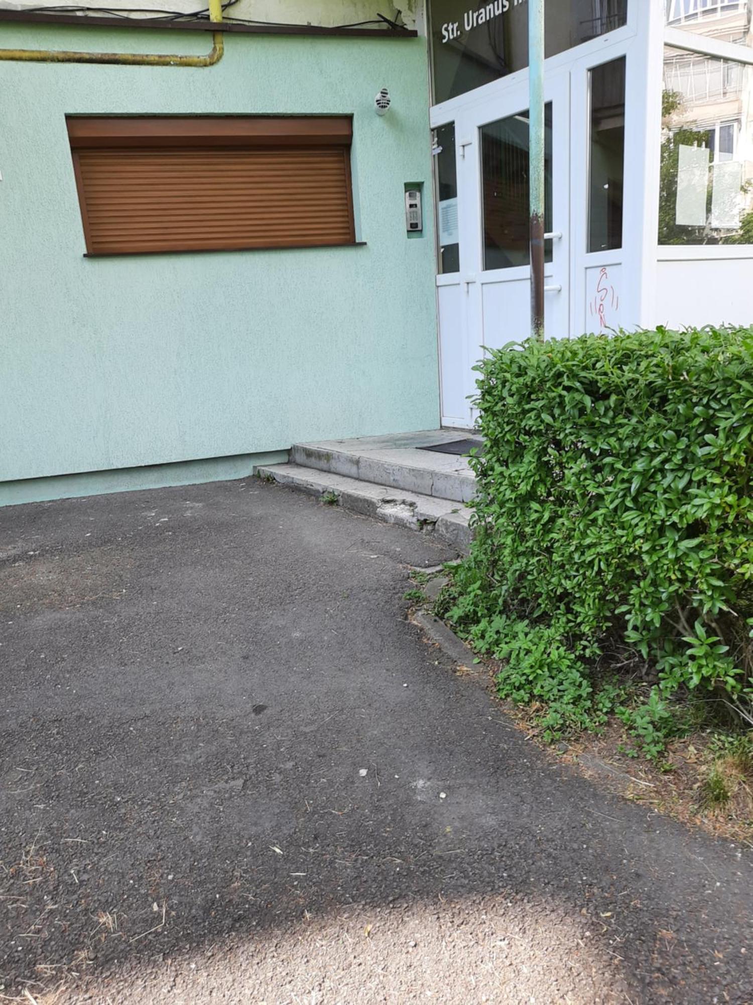 Uranus Apartment *